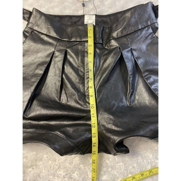 Express Women's Black High Waisted Faux Leather Belted Paperbag Shorts Size 12 - Picture 5 of 9